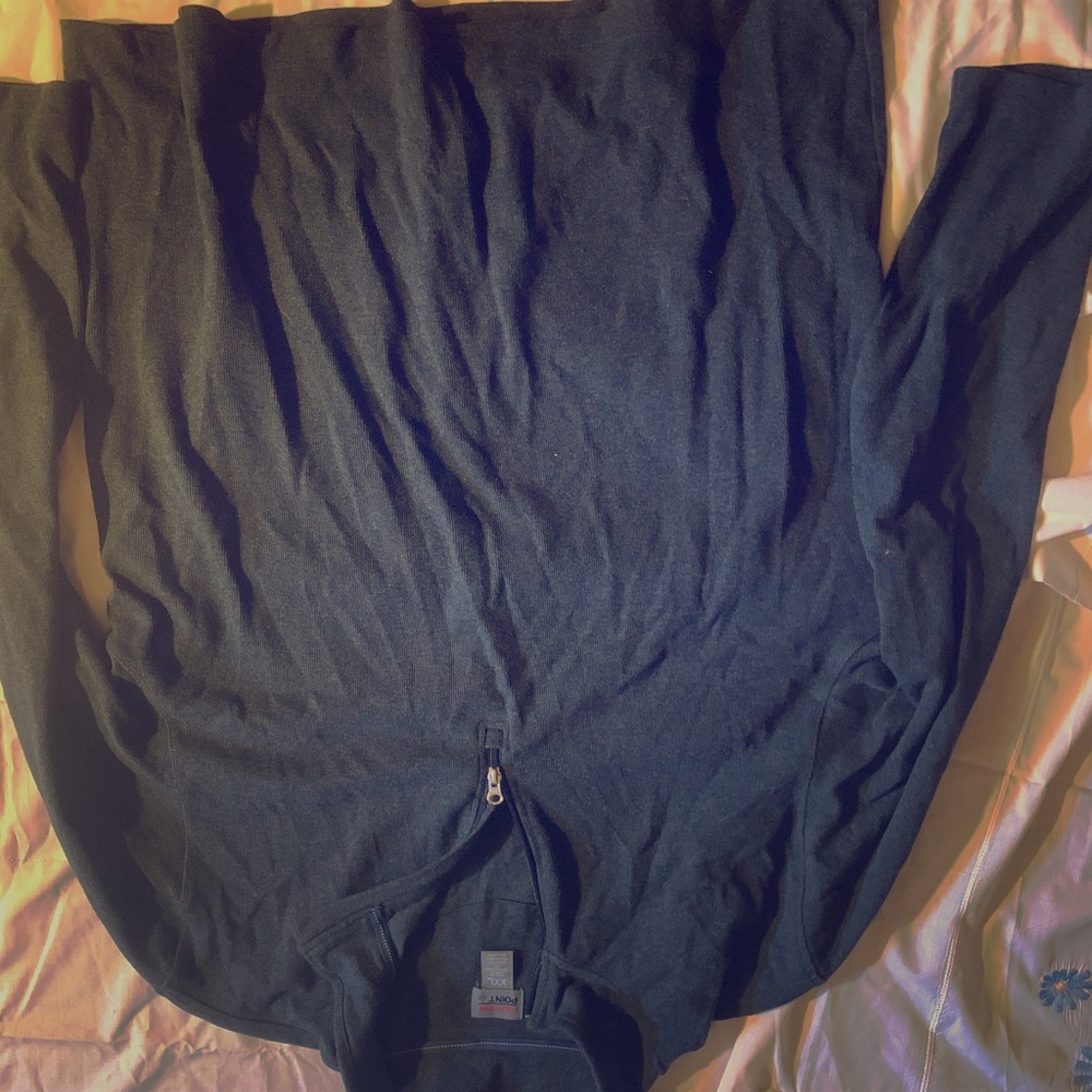 Pullover sweater